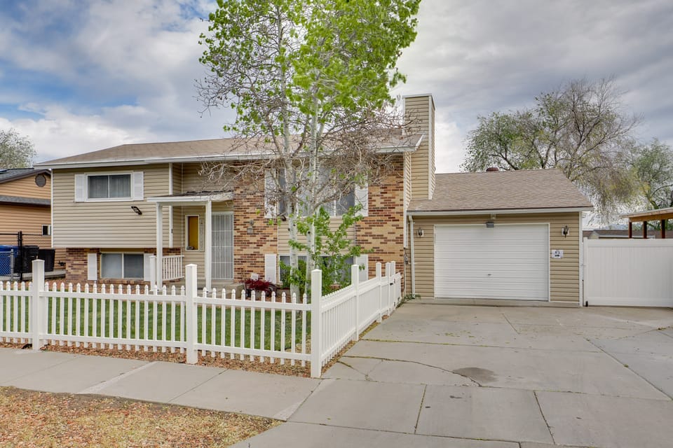 11 Mi to Great Salt Lake: Magna Getaway! House in West Valley City