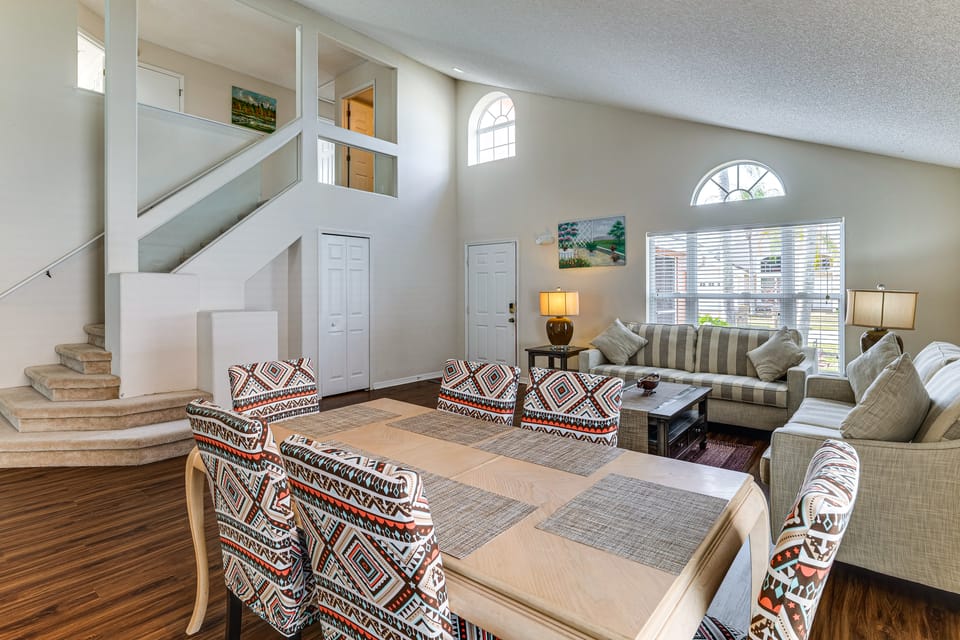 < 5 Mi to Disney Parks: Spacious Home w/ Lanai House in Four Corners