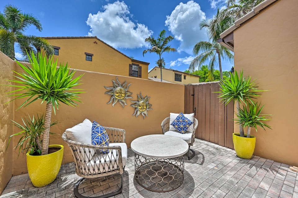 Lely Resort Condo ~ 10 Mi to Naples Beach! Apartment in Lely Resort