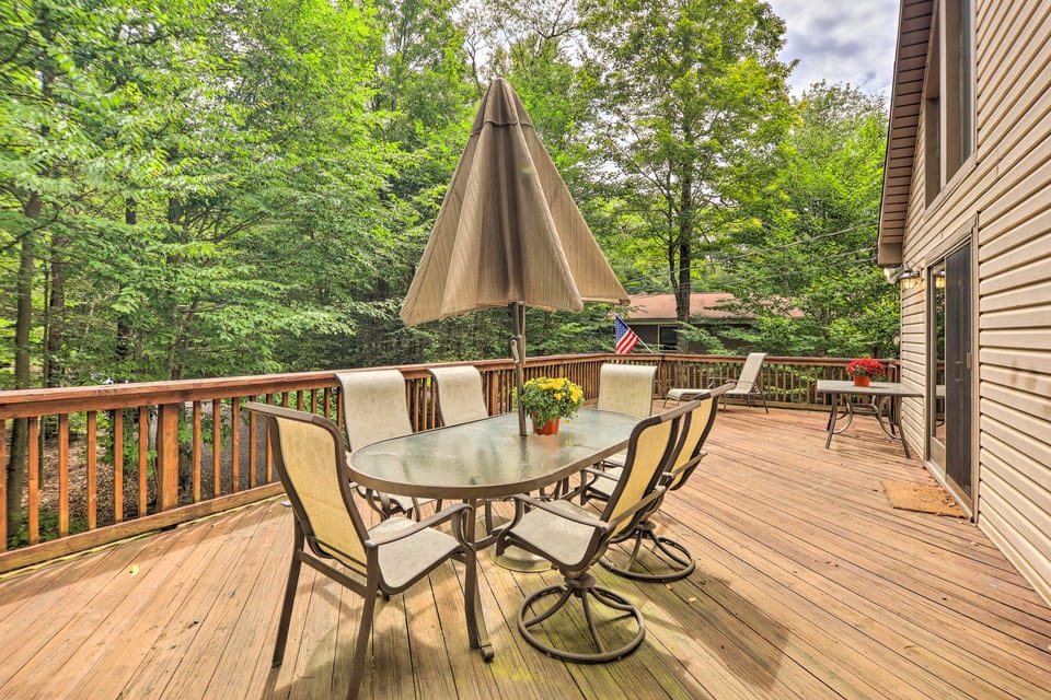 Fire Pit, Indoor Pool Access: Big Bass Lake Cabin House in Pocono Mountains