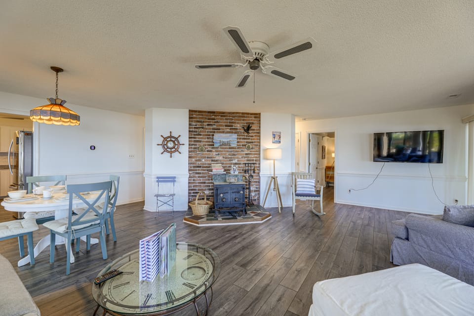 New Bern Home w/ Direct Access to Neuse River Cottage in North Carolina