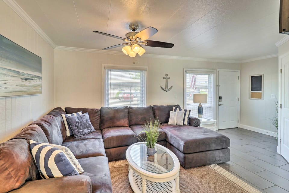 Pool Fun! Family Escape < 1 Mi to Ocean City Beach Apartment in Ocean City