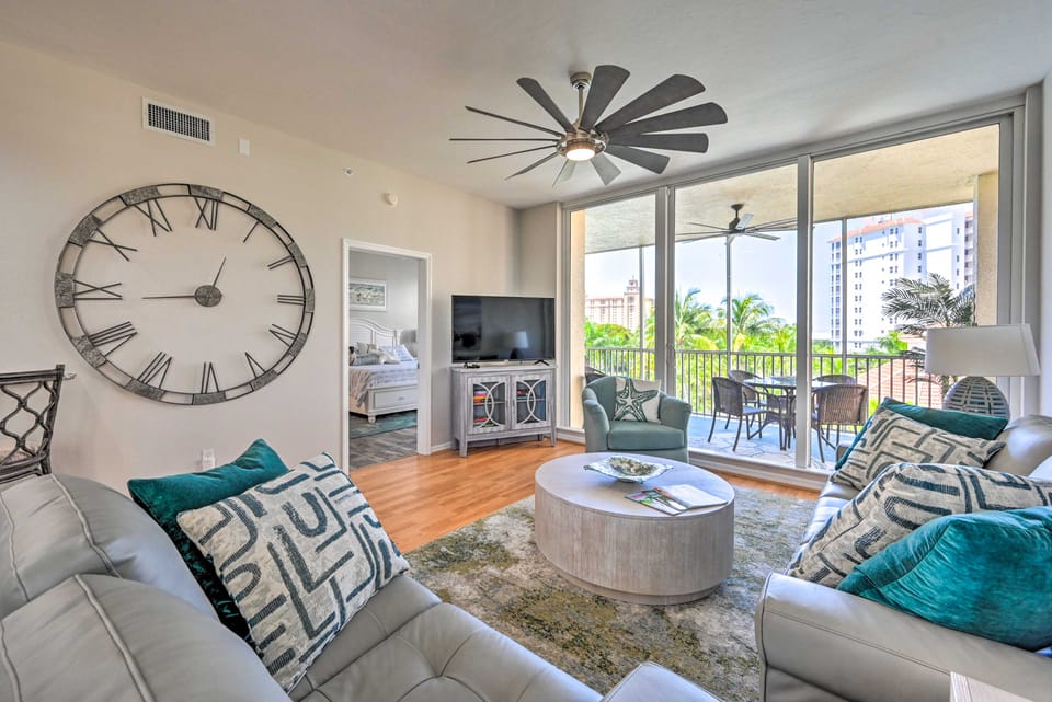 Naples Escape in Regatta w/ Resort Amenities! Apartment in Vanderbilt Beach