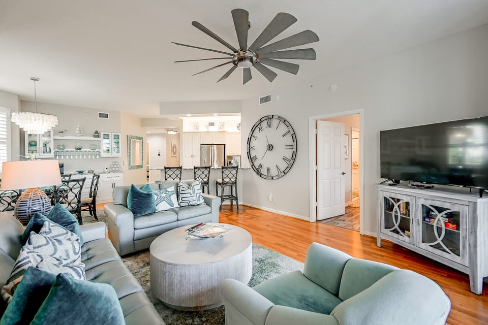 Naples Escape in Regatta w/ Resort Amenities! Apartment in Vanderbilt Beach