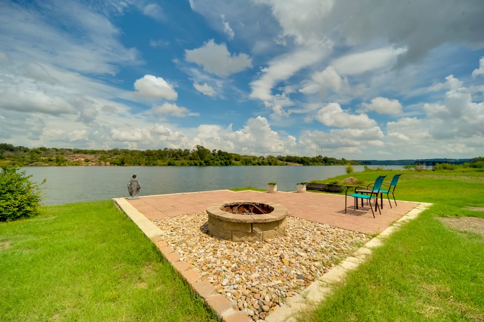Cozy Casita & Cabana on Lake Marble Falls! Apartment in Cottonwood Shores