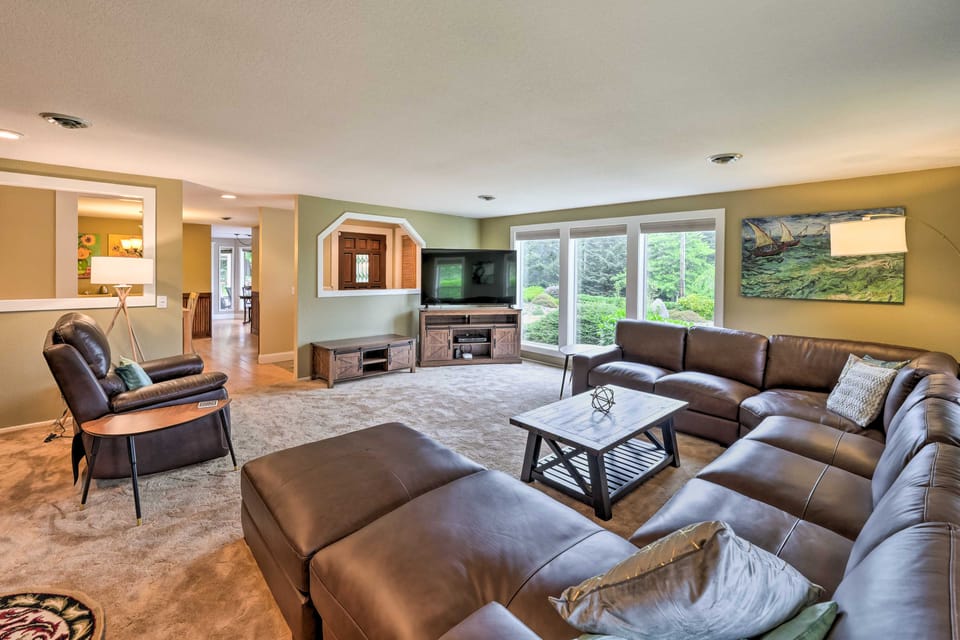 Peaceful Ranch-Style Camano Home on 5 Acres! House in Camano Island