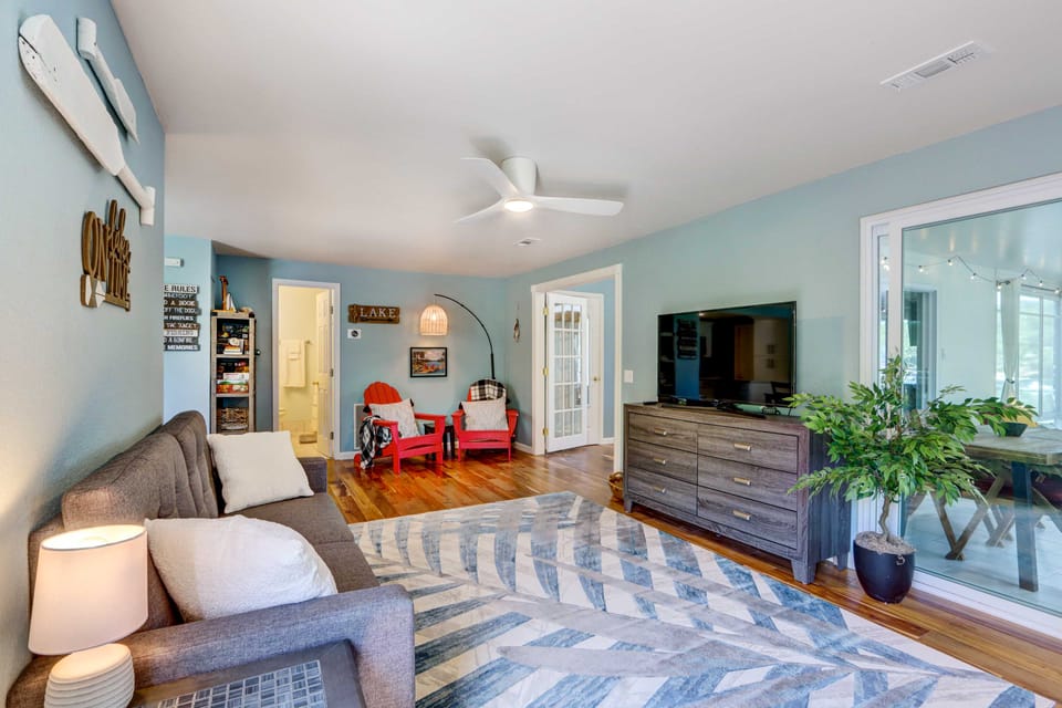 Dock! Lakefront Family Retreat in Sunrise Beach House in Lake of the Ozarks