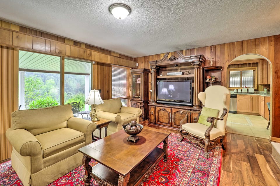 Near Hiking: Home w/ Trout Stream in Bakersville! House in Tennessee