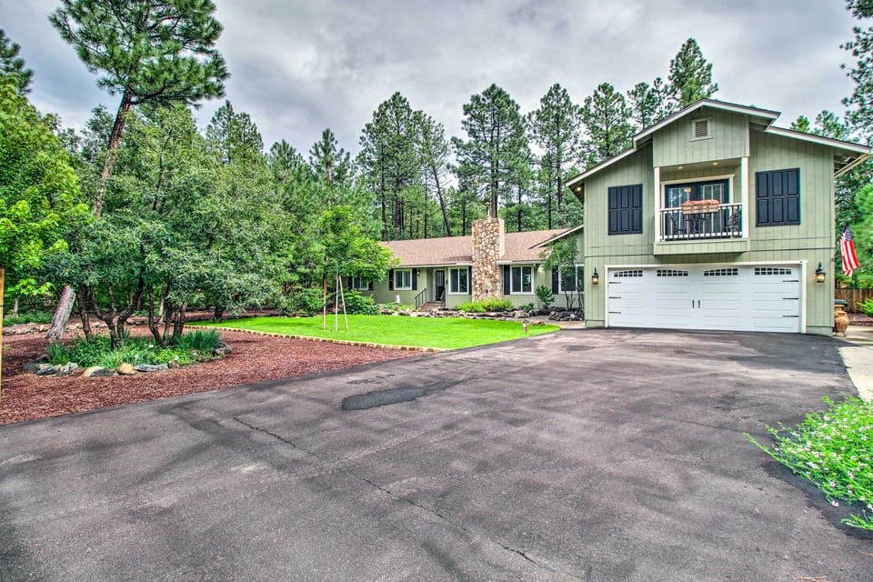 Cozy Pinetop Retreat w/ Yard & Heated Gazebo! House in Arizona