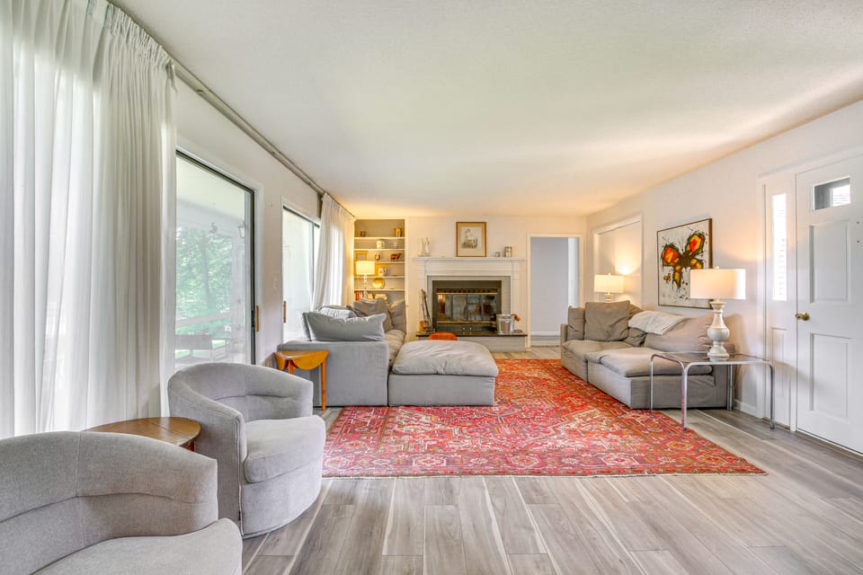 Water-View Home in the Berkshires House in Berkshires