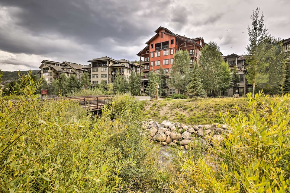 Charming Winter Park Condo - Steps to Slopes! Apartment in Winter Park