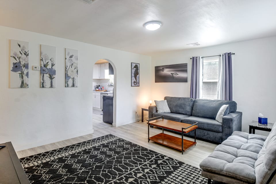 3BR Daytona Oasis! 2 Miles to Beach w/ Studio Apt House in Holly Hill