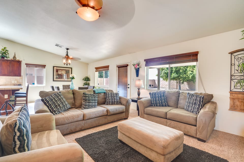 Yuma Family Home w/ Covered Patio + Grill! House in Yuma