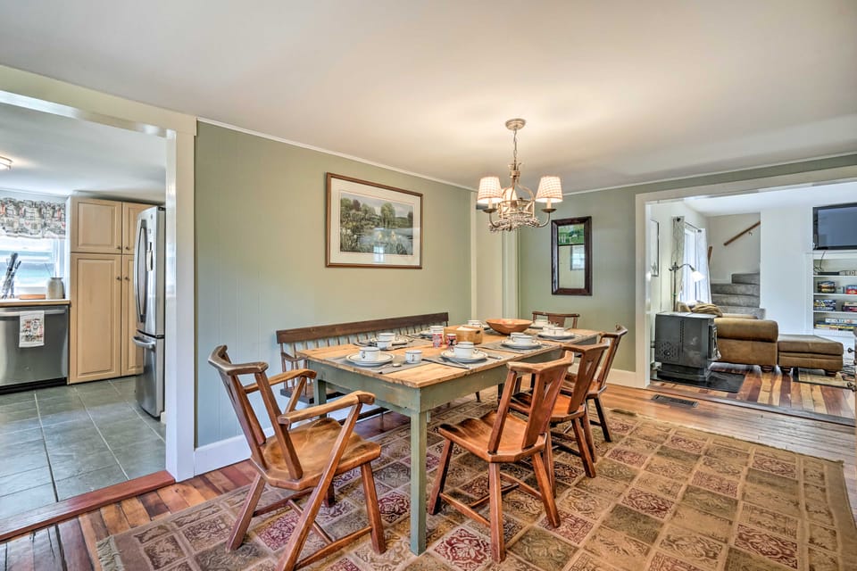 Londonderry Retreat ~ 3 Mi to Lowell Lake! House in South Londonderry