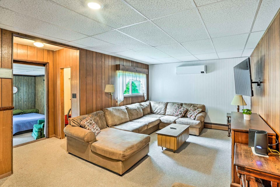 Secluded Getaway < 10 Mi to Saratoga Springs! House in Saratoga