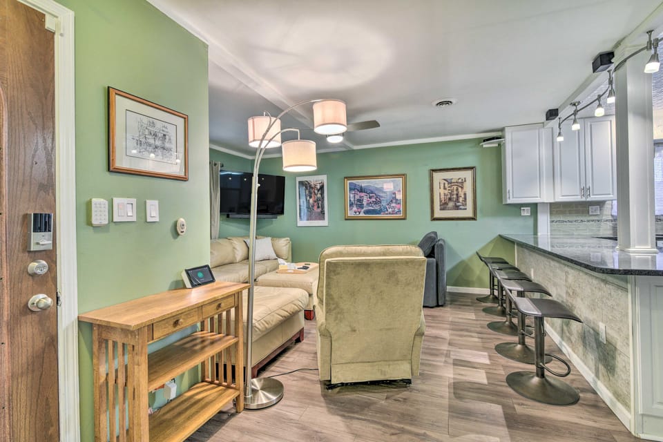 Pet-Friendly Taylor Home w/ Backyard Oasis! House in Detroit