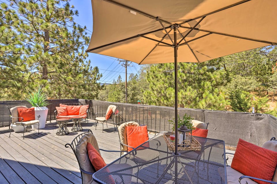 Luxe Timberland Villa w/ Lake Arrowhead Access! House in Lake Arrowhead