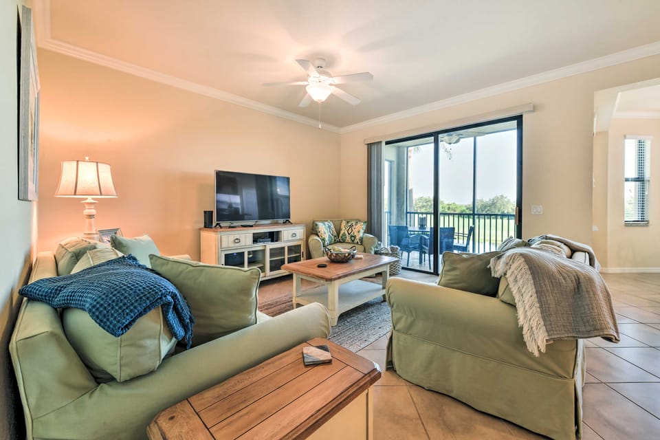 Screened Patio & Resort Perks: Bradenton Condo! Apartment in Tampa Bay
