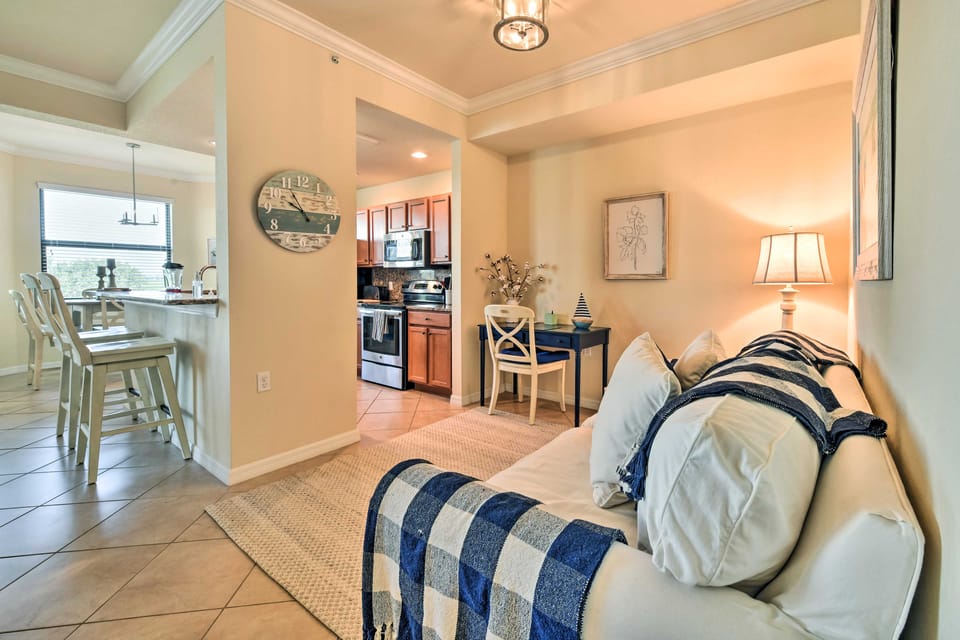 Screened Patio & Resort Perks: Bradenton Condo! Apartment in Tampa Bay
