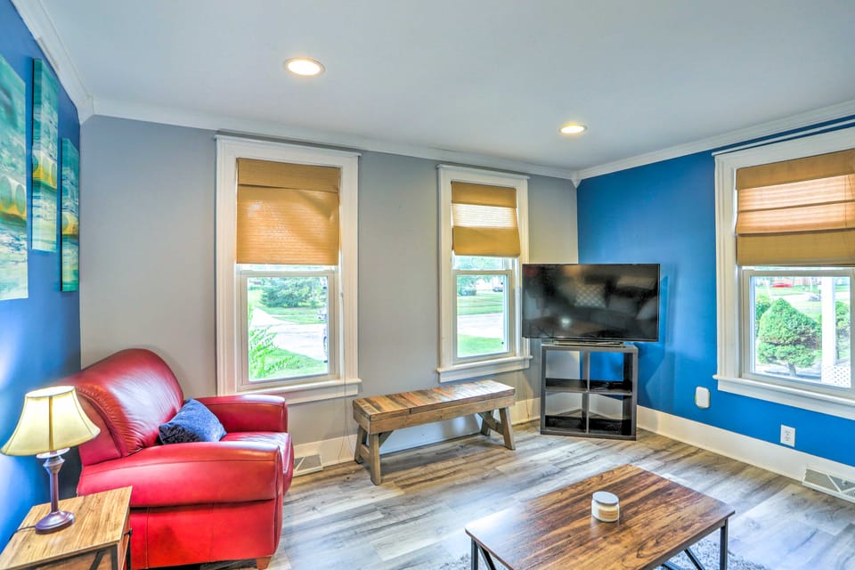 'Sweetwater Hideaway' - Blocks to Lake Erie! Cottage in Port Clinton