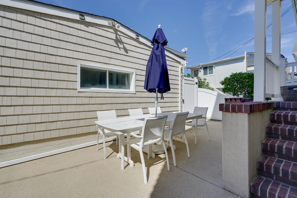 Steps to Boardwalk: Group Getaway in Ventnor City House in Ventnor City