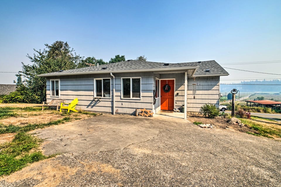 Near Snoqualmie River! Cozy Home in Rural Setting House in King County