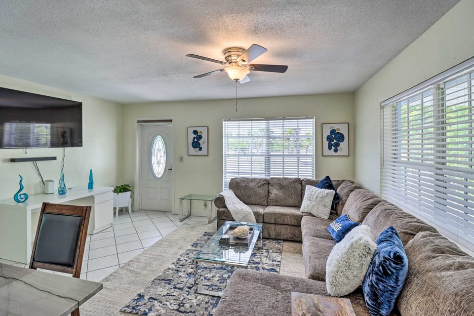 Cozy Key West Beach Cottage: Walk to Beaches! House in Key West