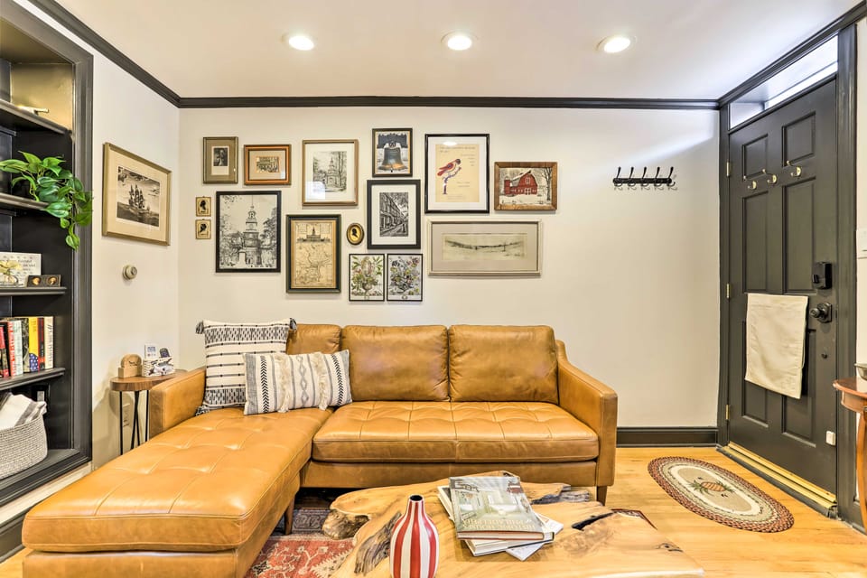 Historic Home w/ Garden, 4 Mi to Lincoln Financial House in Philadelphia