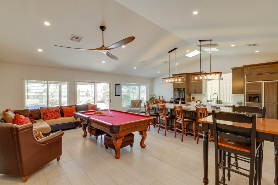 Pool Table, Golf Course View! Phoenix Desert Oasis House in Phoenix