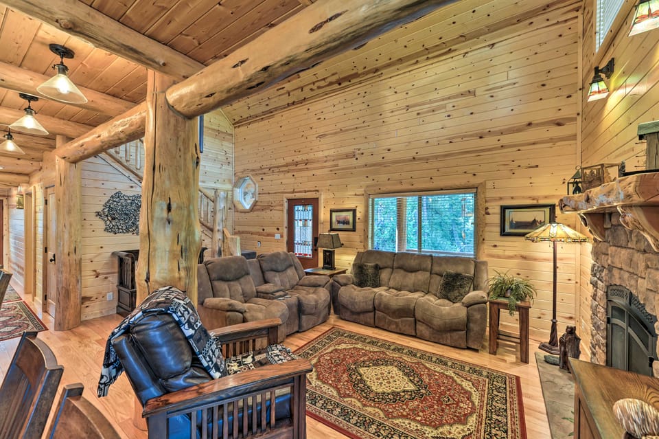 Island Park Cabin w/ Stunning Forest Views! House in Idaho