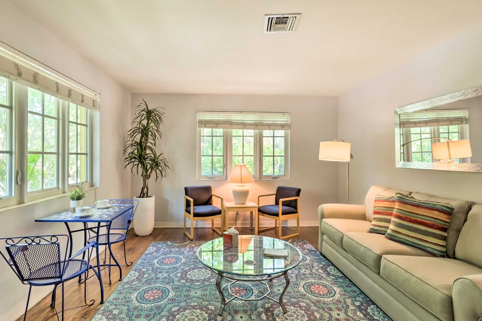 Vibrant West Palm Beach Home < 2 Mi to Beach! House in West Palm Beach