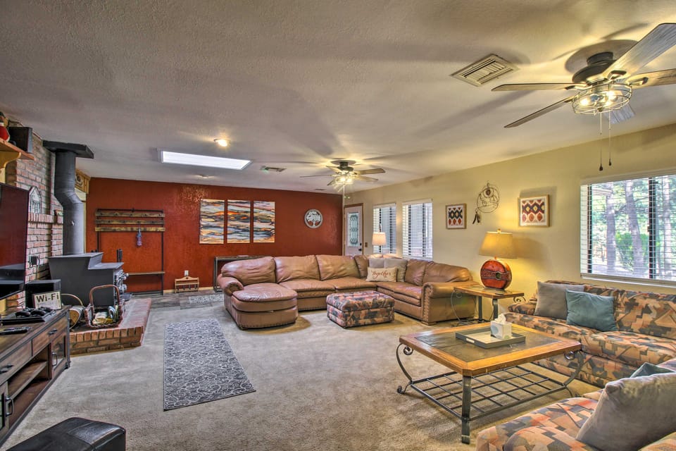 Hike & Unwind: Lakeside Home w/ Fire Pit! House in Pinetop-Lakeside