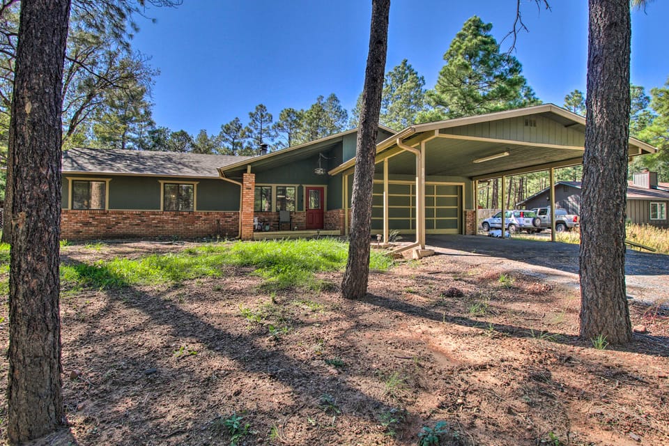 Hike & Unwind: Lakeside Home w/ Fire Pit! House in Pinetop-Lakeside