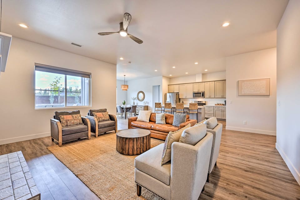 Flagstaff Retreat w/ Covered Patio, 3 Mi to Dtwn House in Flagstaff