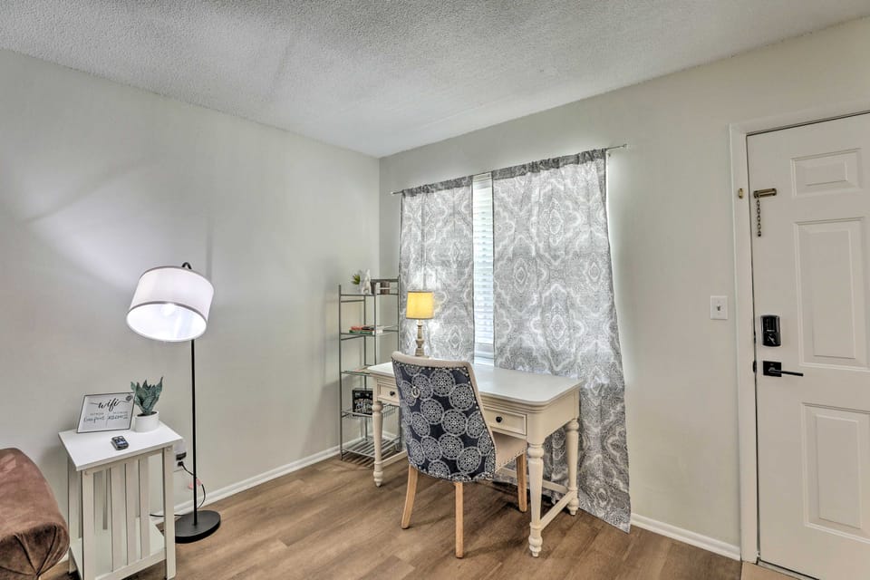 Cozy Hanahan Condo w/ Cooper River Access! Apartment in Goose Creek