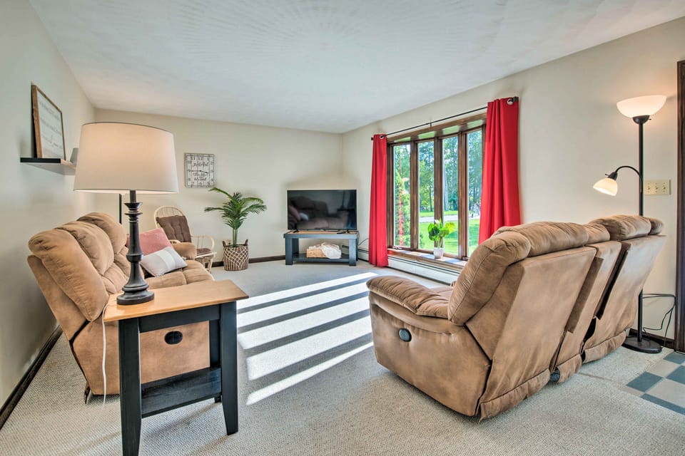 Charming Lewisburg Home w/ Hot Tub & Games! House in Pennsylvania