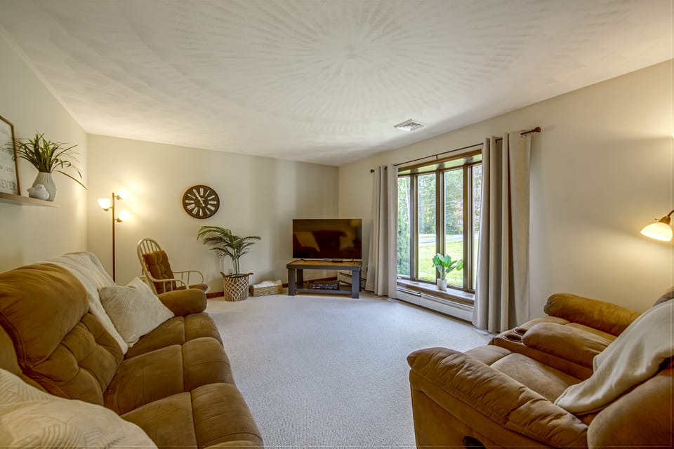 Charming Lewisburg Home w/ Hot Tub & Games! House in Pennsylvania
