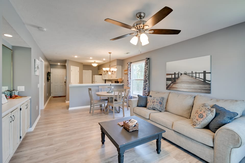 On the Fairways: Myrtle Beach Condo w/ Pool Access Apartment in Carolina Forest