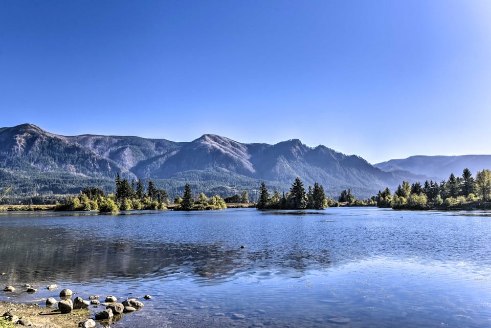 Stunning Stevenson Retreat w/ Mountain Views! House in Stevenson