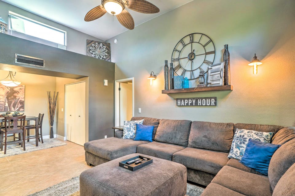 Relax Poolside! Peoria Oasis, 2 Mi to Downtown Apartment in Glendale