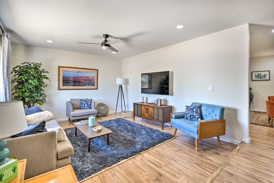 Pool + Backyard Oasis! Snowbird Escape in Phoenix House in Phoenix