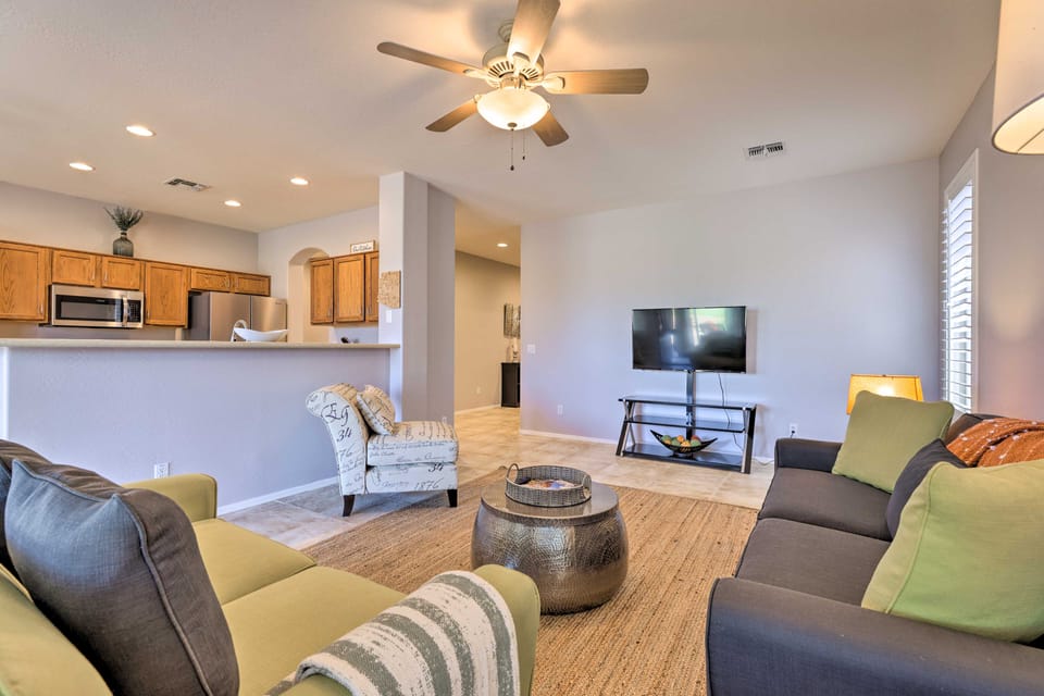 Golfer's Oasis! San Tan Valley Home w/ Pool Access House in Johnson Ranch