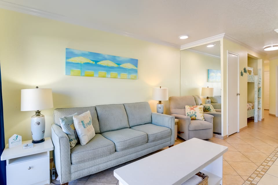 Walk to Galveston Beach: Resort Condo w/ Perks! Apartment in Galveston Island