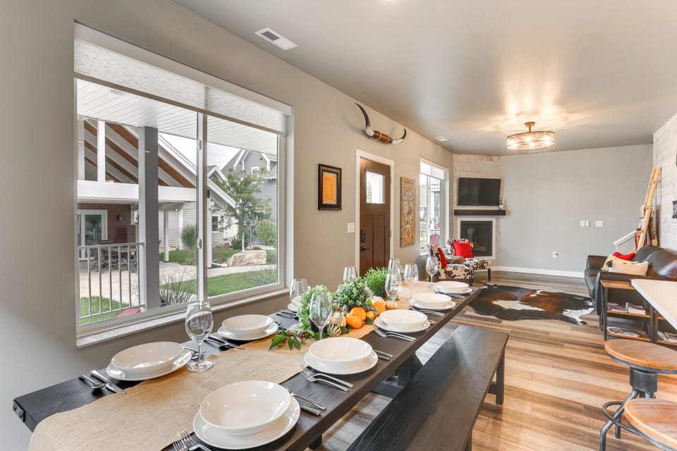 Home Base for Final Rally Weekend w/ Heated Garage House in Spearfish