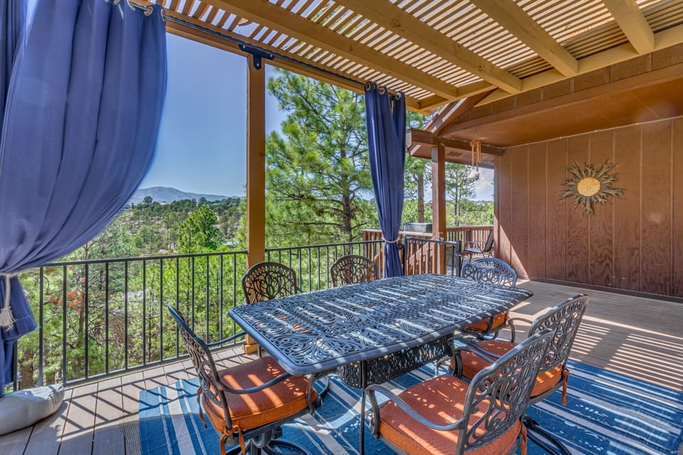 Tranquil Ruidoso Cabin w/ Private Hot Tub! House in Ruidoso