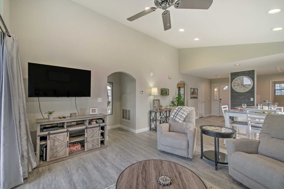 Branson Escape: 6 Mi to Silver Dollar City! Apartment in Branson