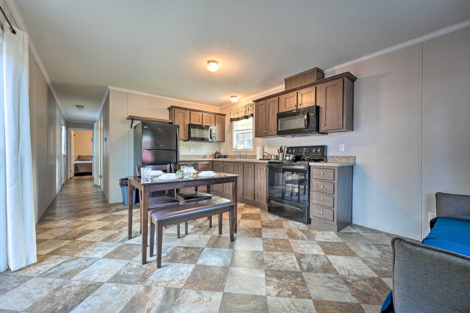 Pet-Friendly Cassoplis Cabin, Close to Parks! House in Michigan