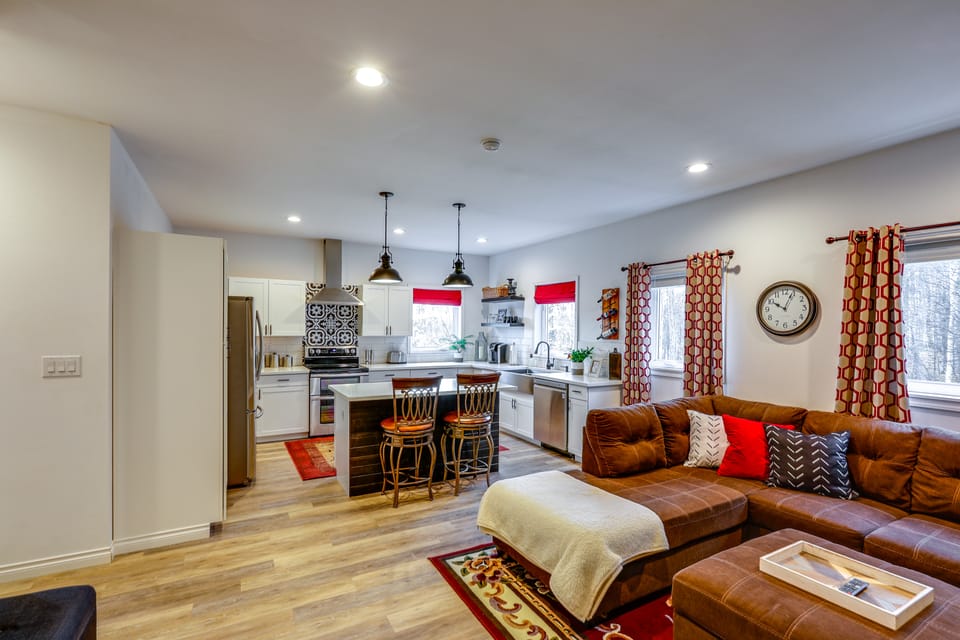 Convenient Fairbanks Guest Suite w/ Grill! Apartment in Alaska