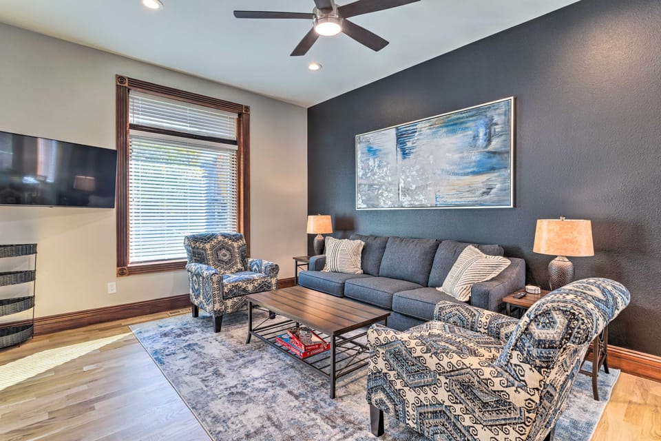 < 1 Mi to St Joseph's: Denver Townhome! Apartment in Denver