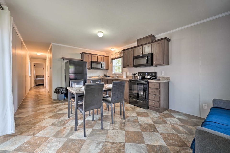 Pet-Friendly Cassopolis Escape w/ Lake Access House in Michigan